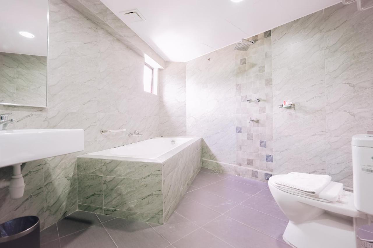 Greystone Midaris Hotel Kuala Lumpur Exterior photo